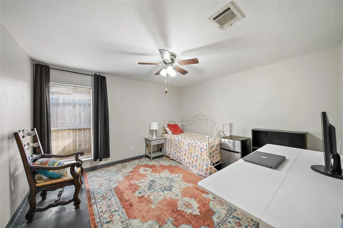 Photo of 6122 Gallant Forest Drive
