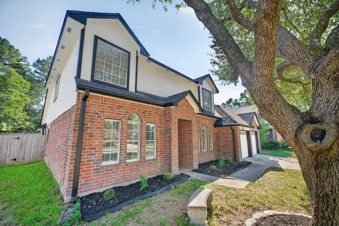 Photo of 2218 Pincher Creek Drive
