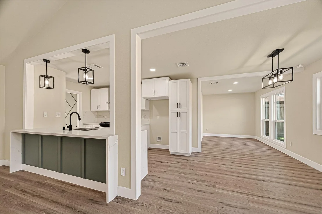 Photo of 5718 Longforest Drive