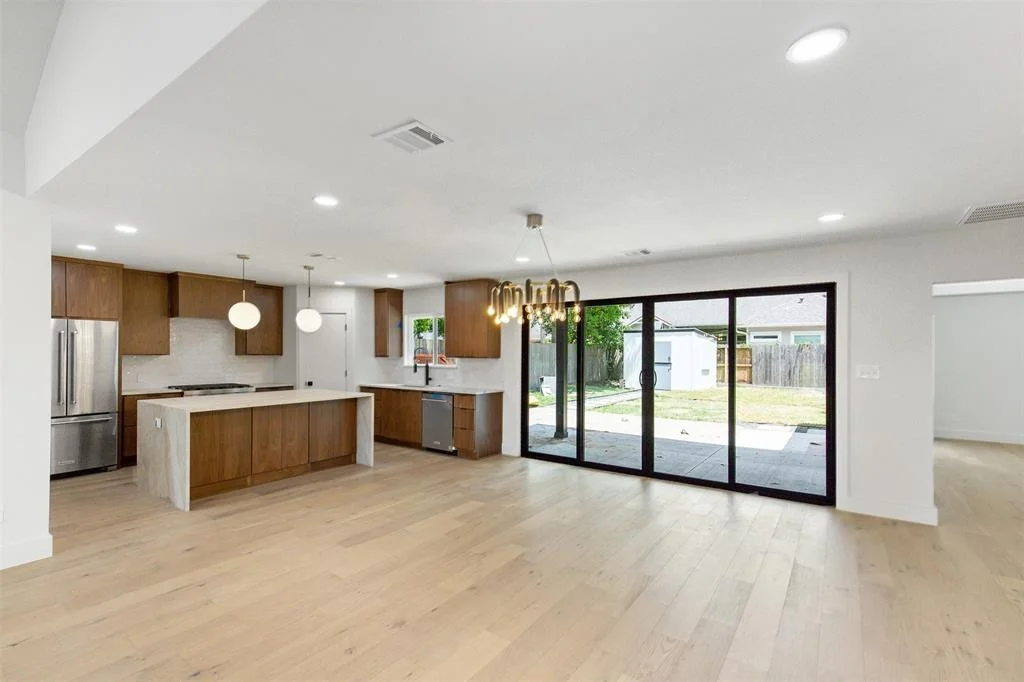 Photo of 1506 Du Barry Lane
