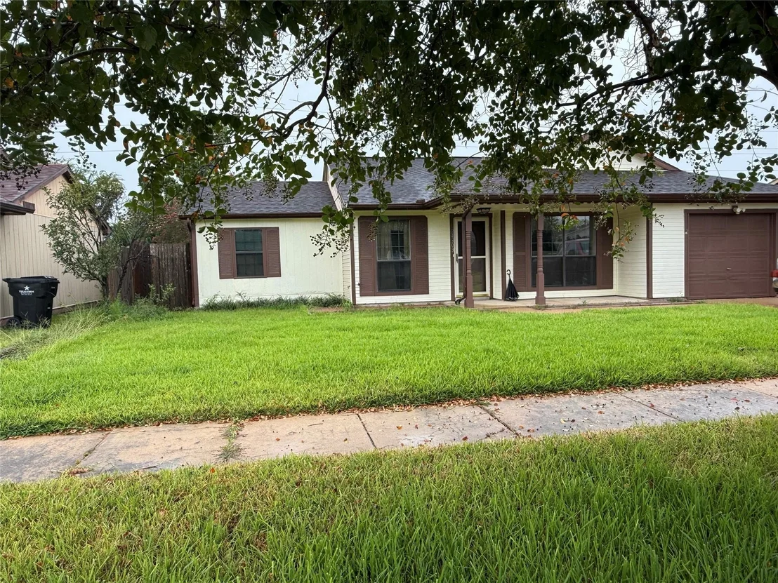 Photo of 24303 Four Sixes Lane
