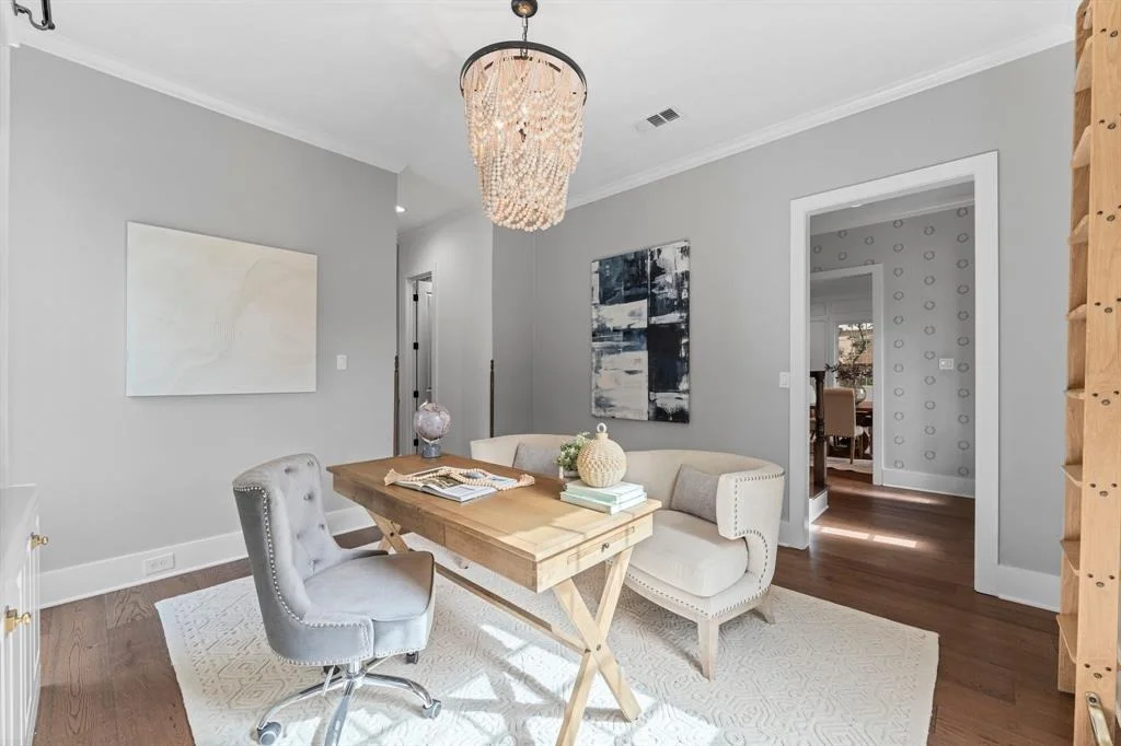 Photo of 184 W Shadowpoint Circle