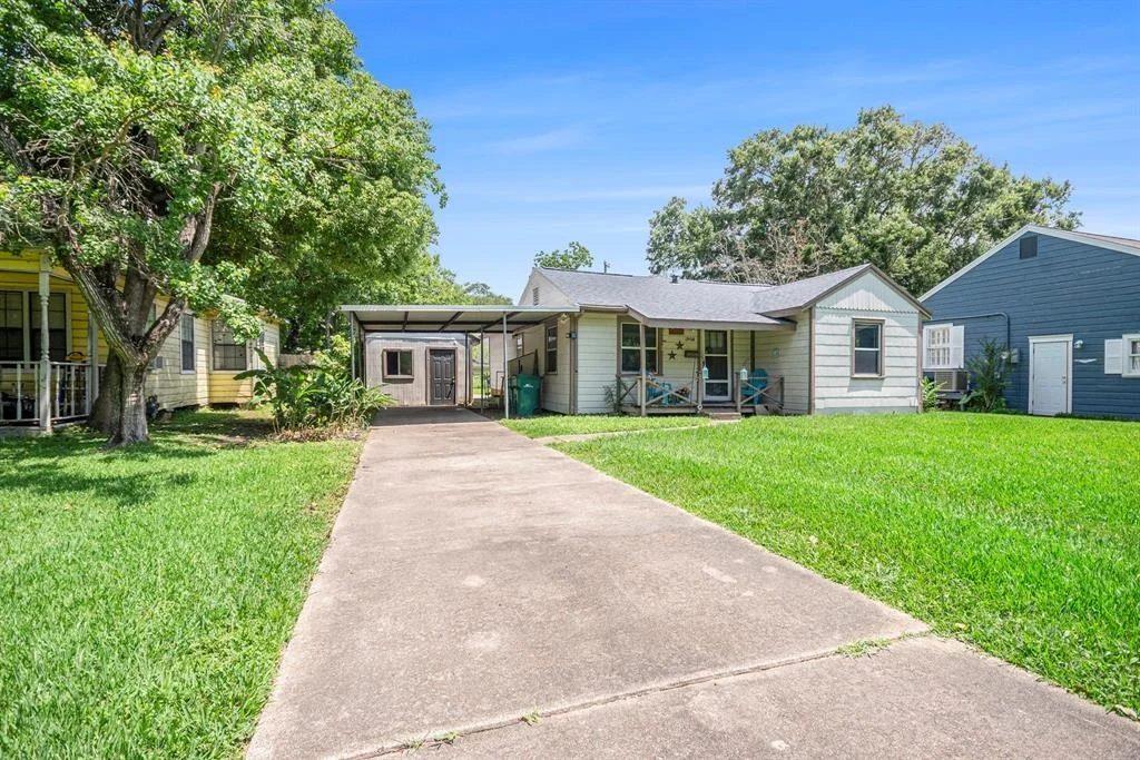 Photo of 1908 Oleander Drive