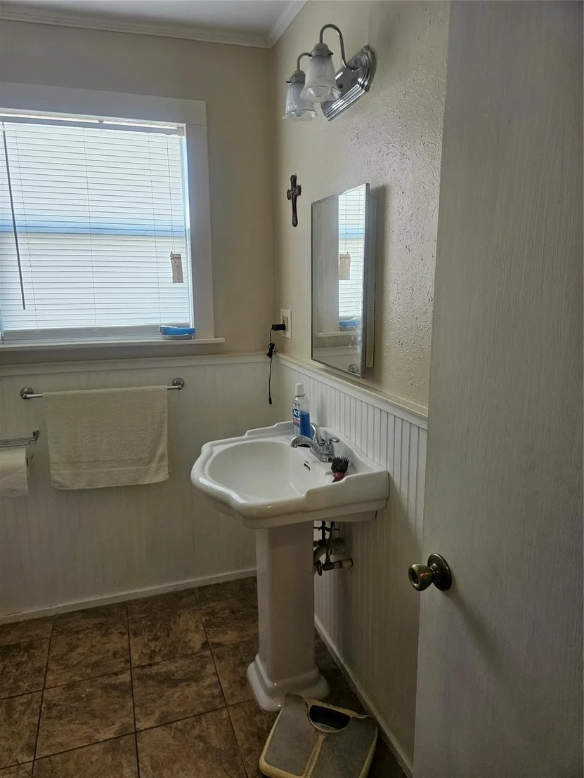 Photo of 710 Milam Avenue