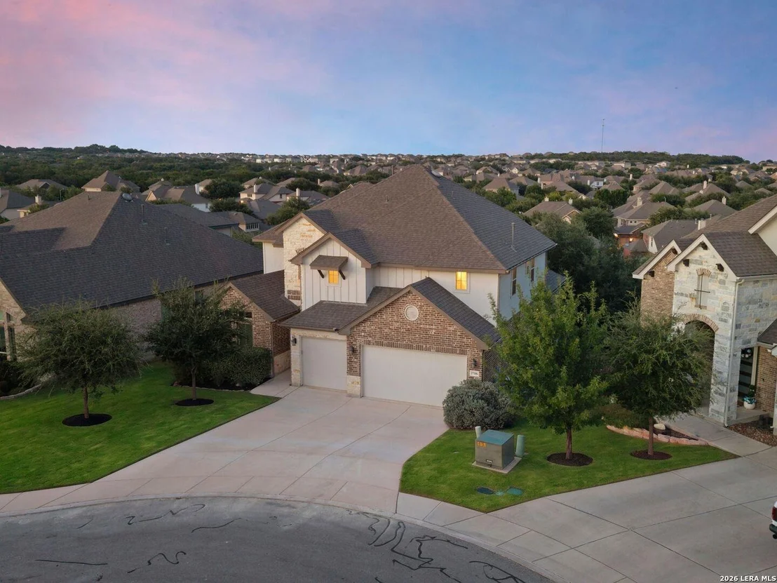 Photo of 27106 Falls Cv
