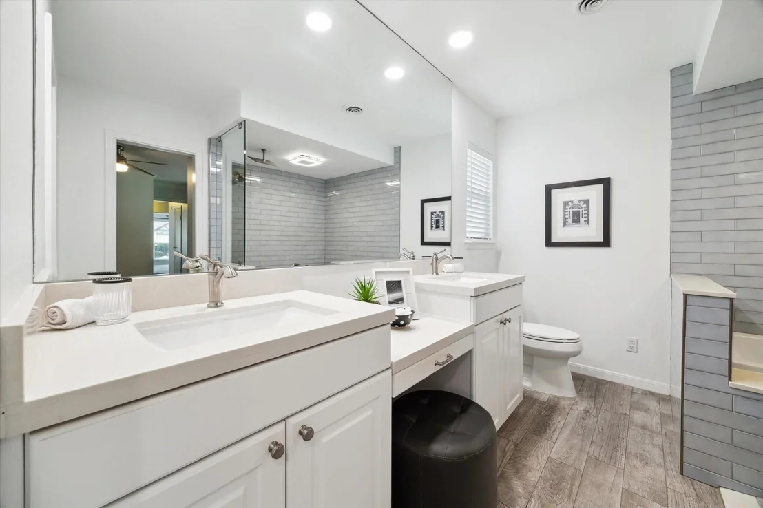 Photo of 2523 Moss Hill Drive