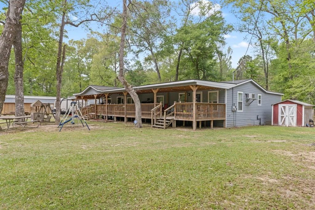 Photo of 232 N Oak Hill Drive