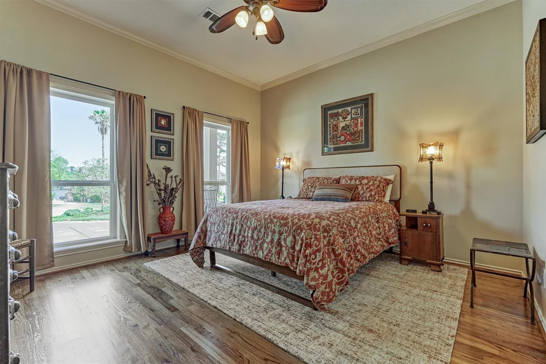Photo of 150 Lake View Circle