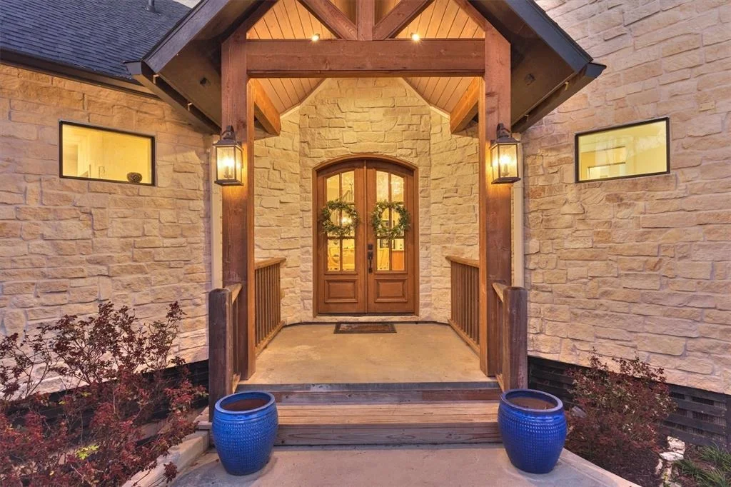 Photo of 925 Paradise Lane