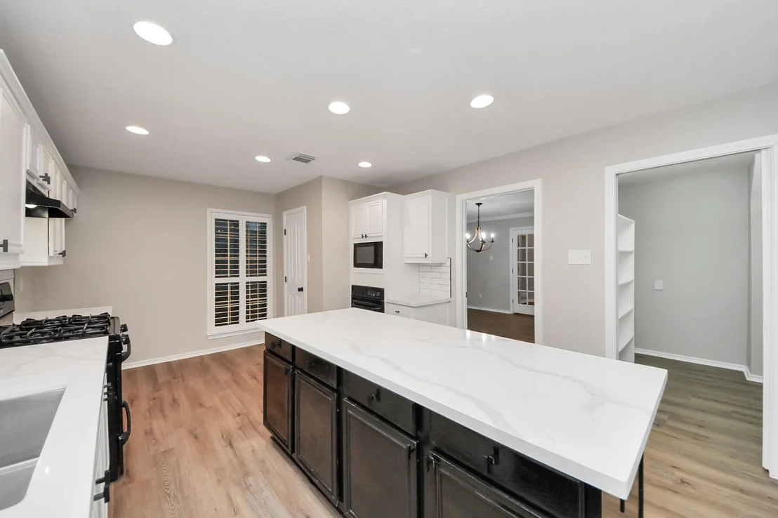 Photo of 1410 Long View Drive