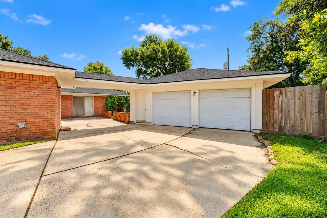 Photo of 2016 San Jacinto Drive