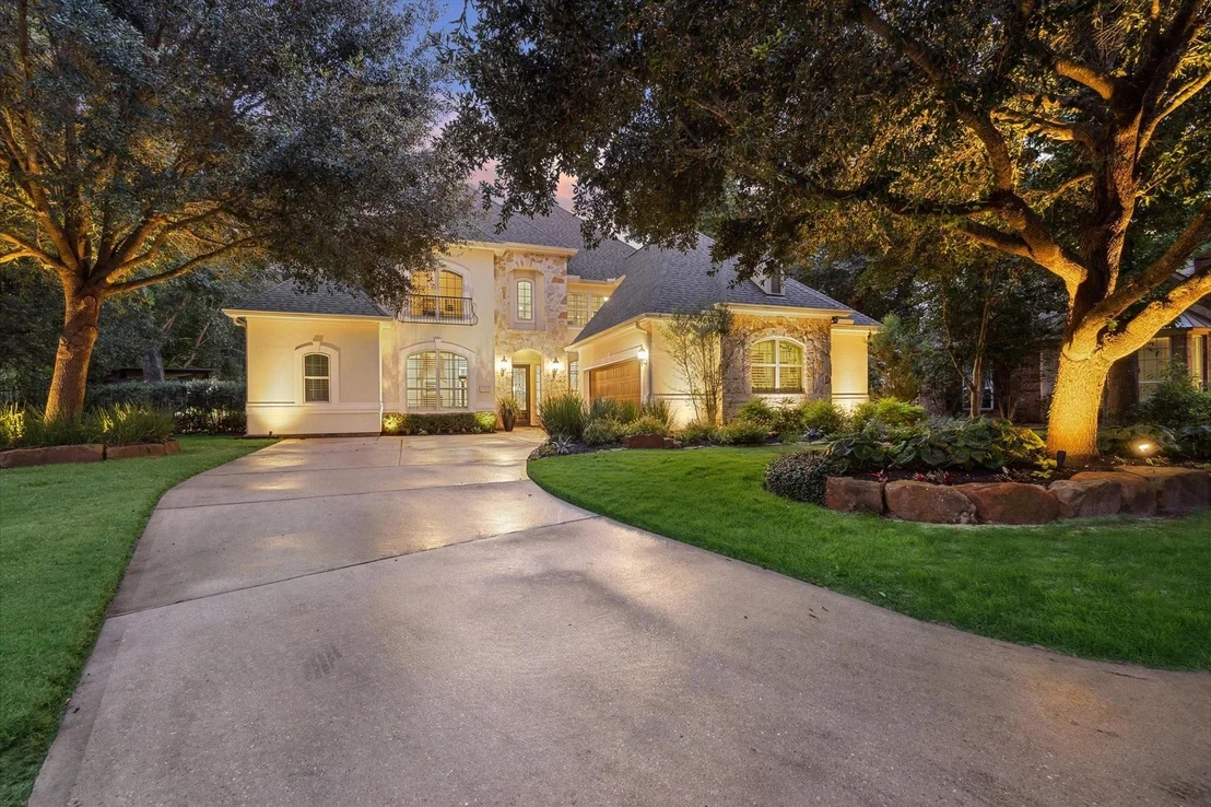 Photo of 2 Quiet Yearling Place