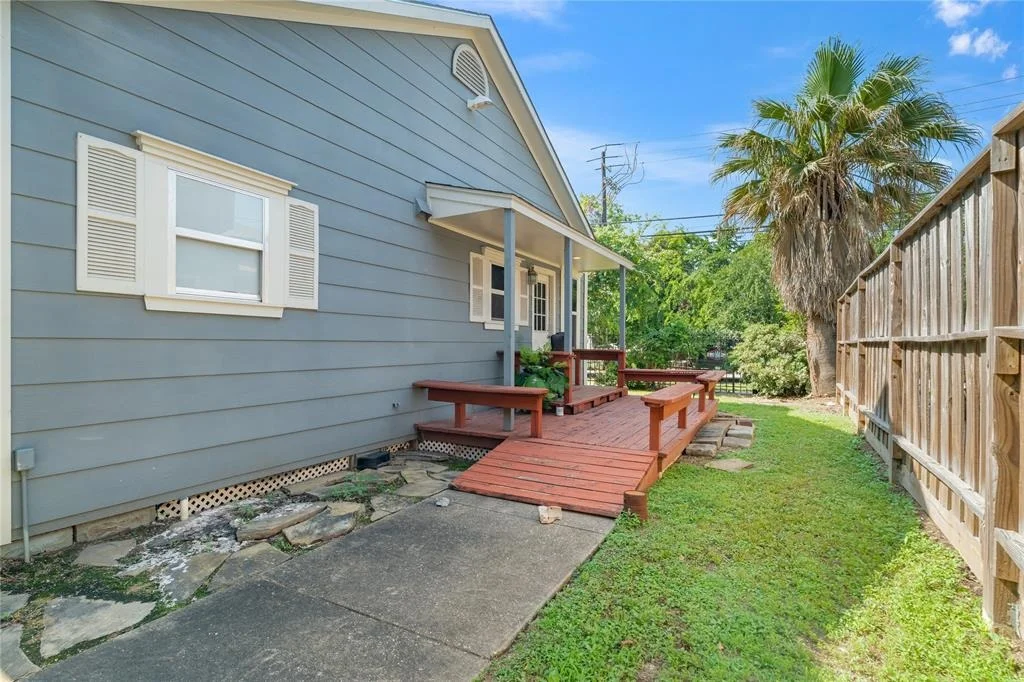 Photo of 344 Harvard Street