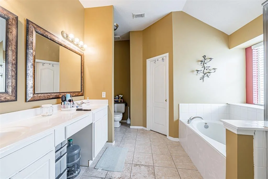 Photo of 11906 Canyon Valley Drive