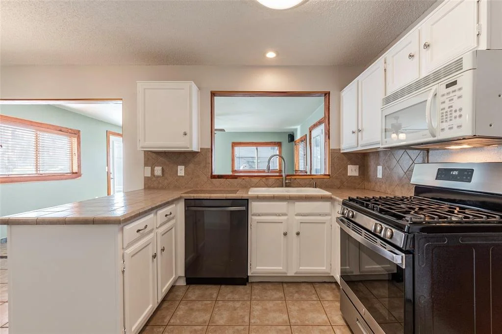 Photo of 2302 Parkview Drive
