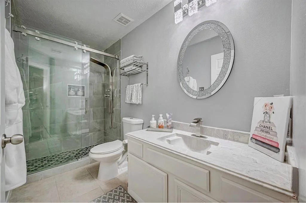 Photo of 16107 Lakestone Drive