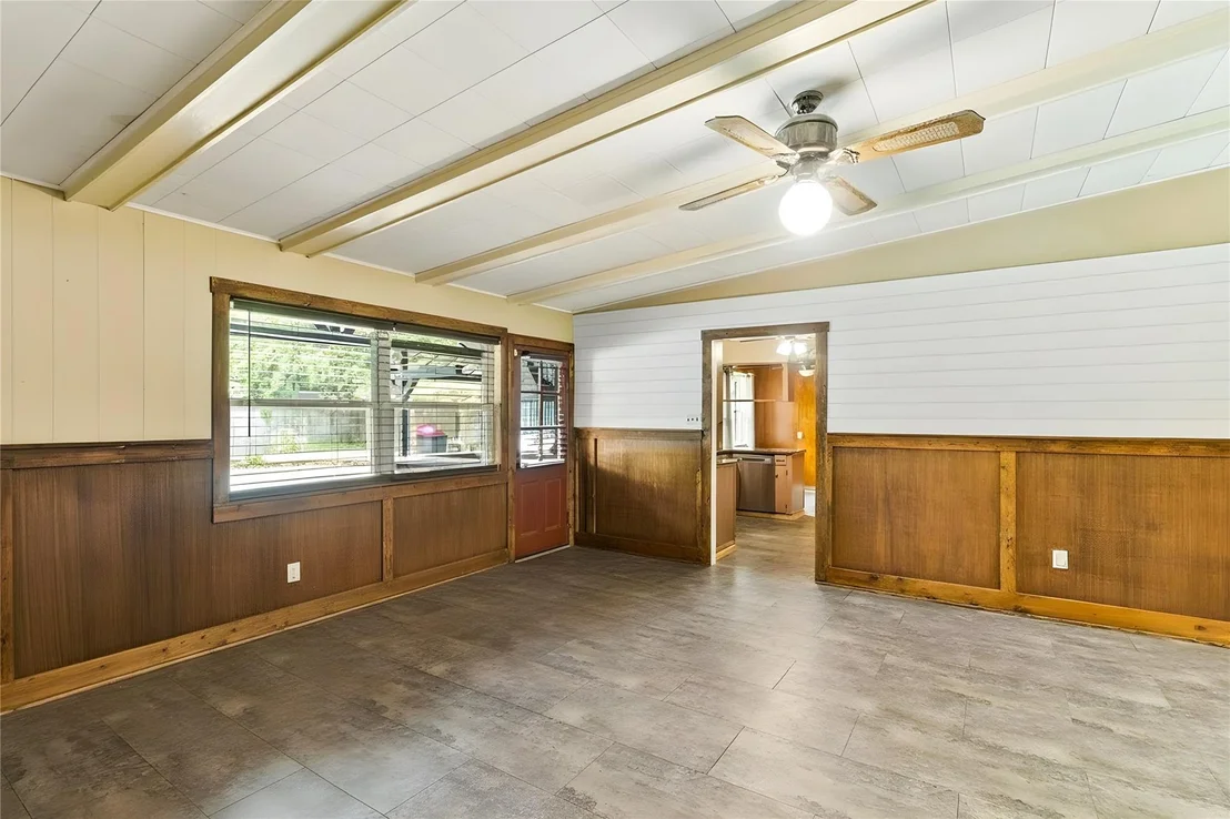 Photo of 1413 Lawn Drive