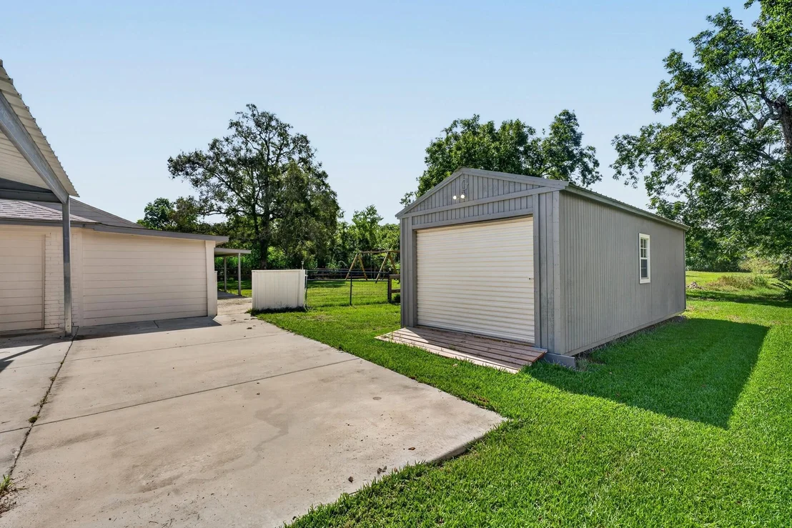 Photo of 1718 County Road 401