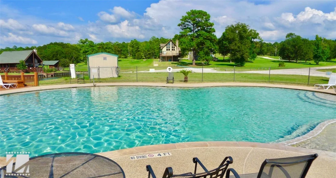 Photo of 1 West Forest Dr