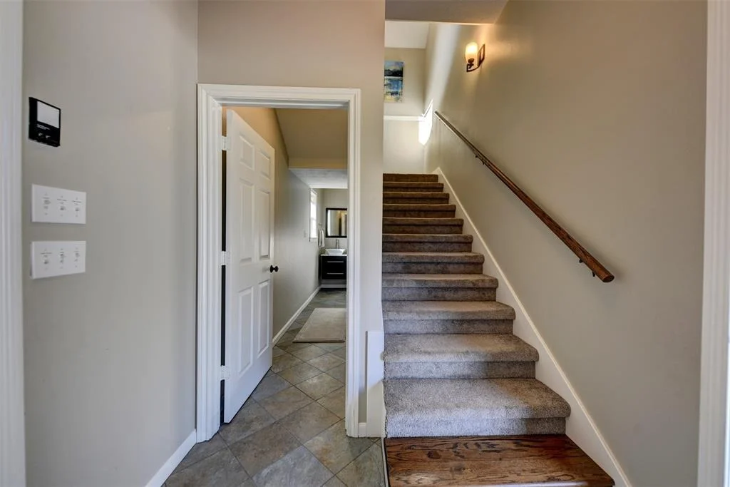 Photo of 3101 Creekside Drive