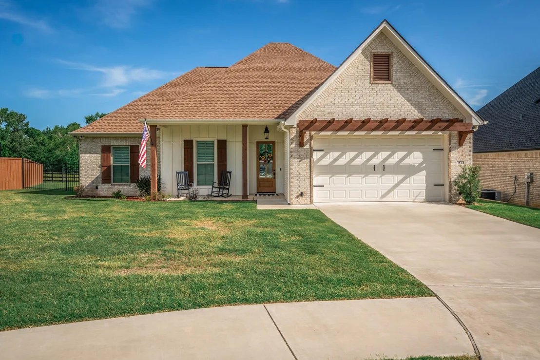 Photo of 4523 Lone Oak Ln