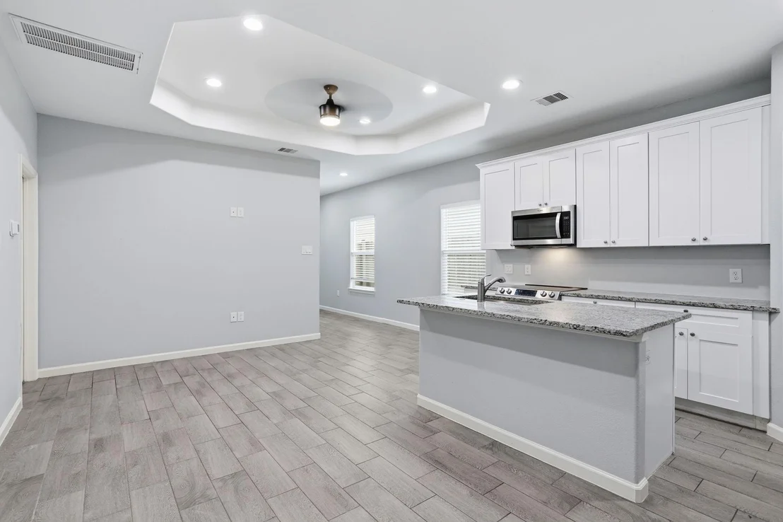 Photo of 16919 Balmoral
