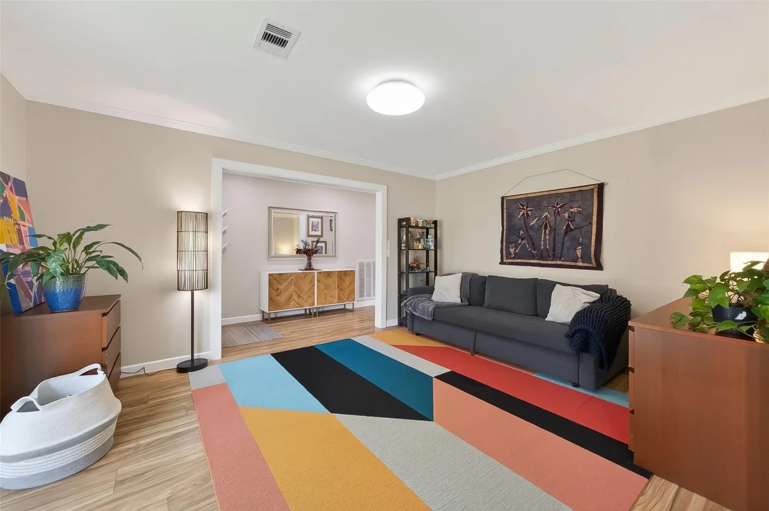 Photo of 5715 Claridge Drive