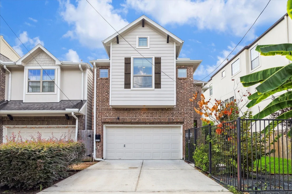 Photo of 5213 Rose Street