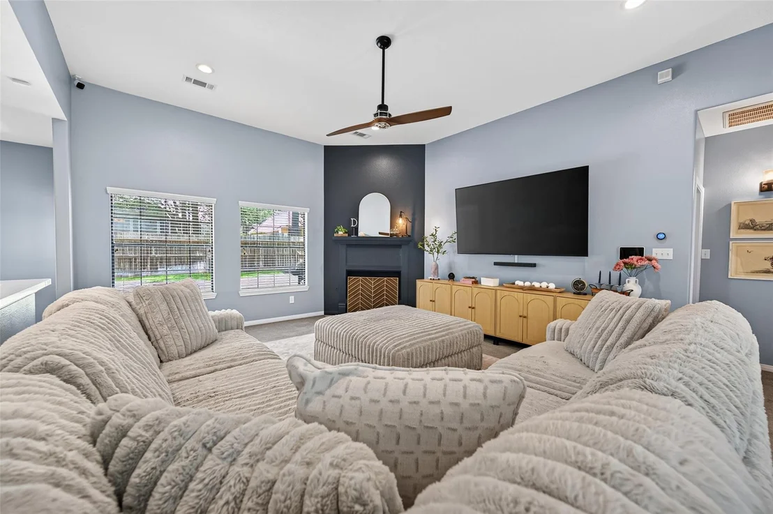 Photo of 12430 Longfellow Drive