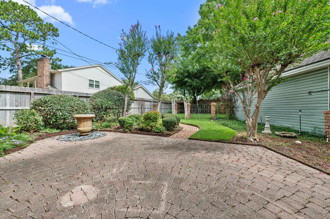 Photo of 14302 Apple Tree Road