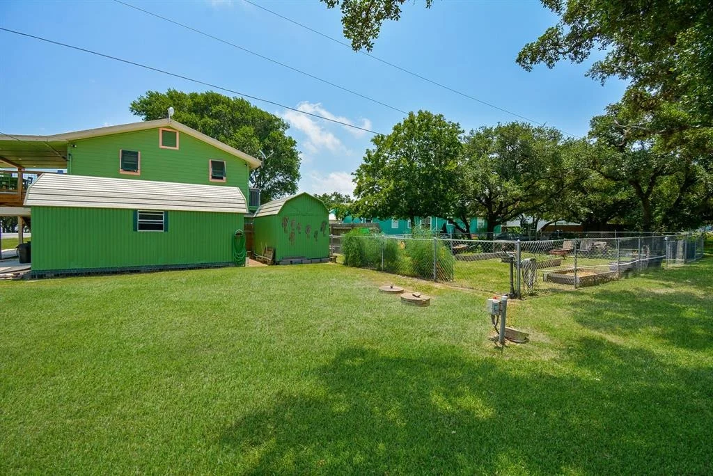 Photo of 2365 W Bayshore Drive