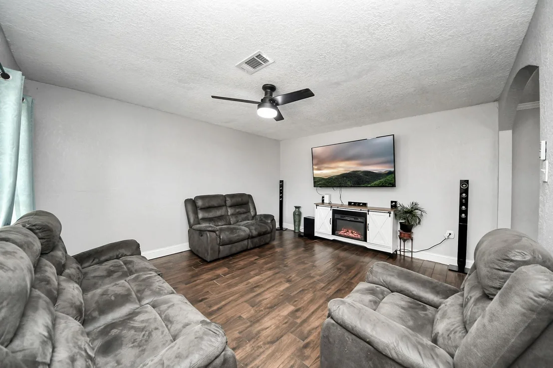 Photo of 805 Armor Avenue