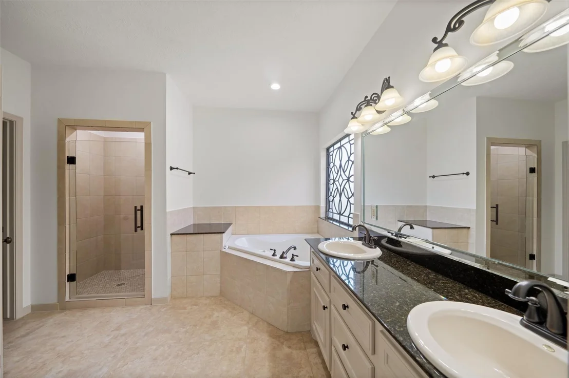 Photo of 214 Lake View Circle