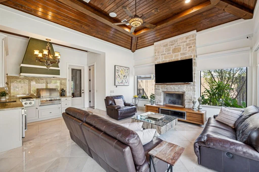 Photo of 5642 Terwilliger Way