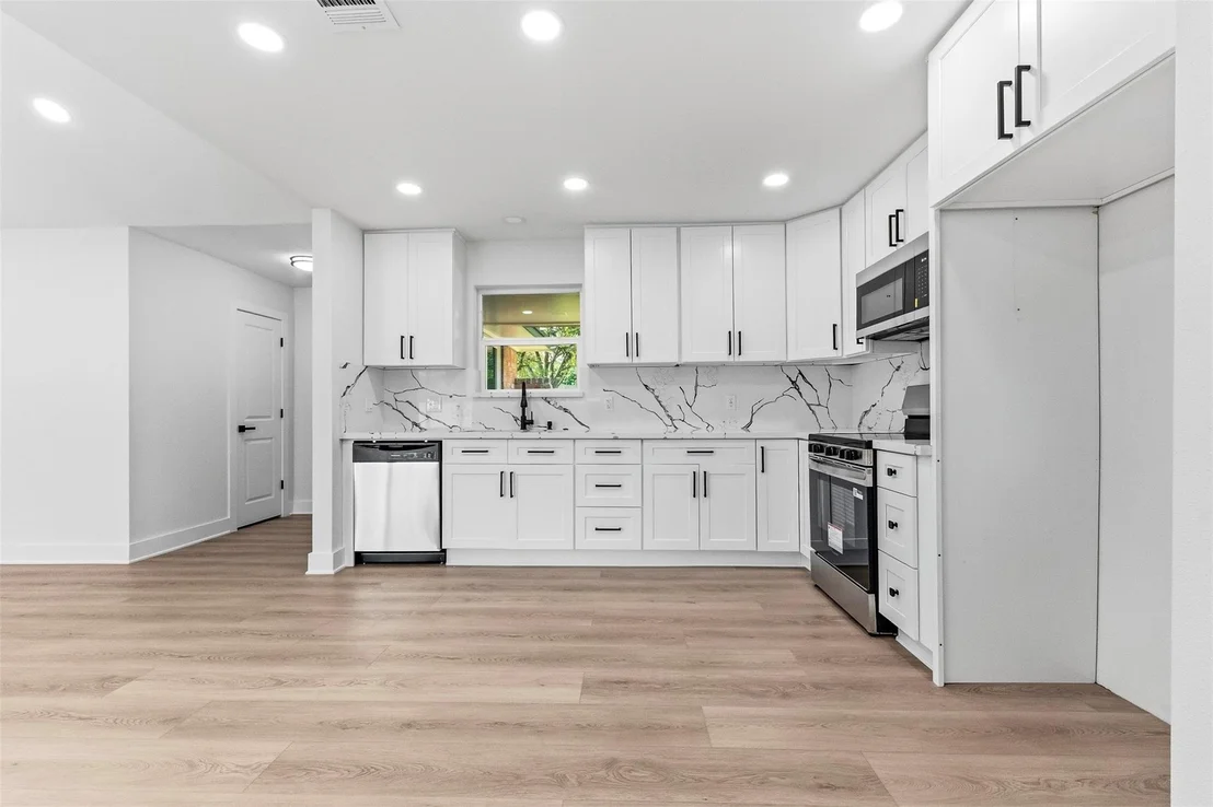 Photo of 7502 Woodsman Trail