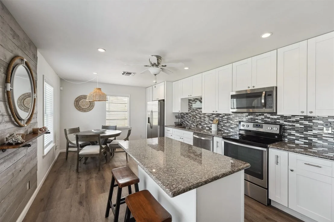 Photo of 16519 Blackbeard Road
