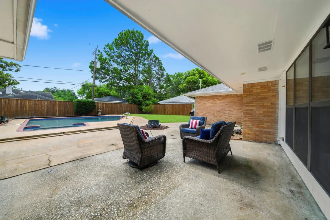 Photo of 2110 Oceanview Drive