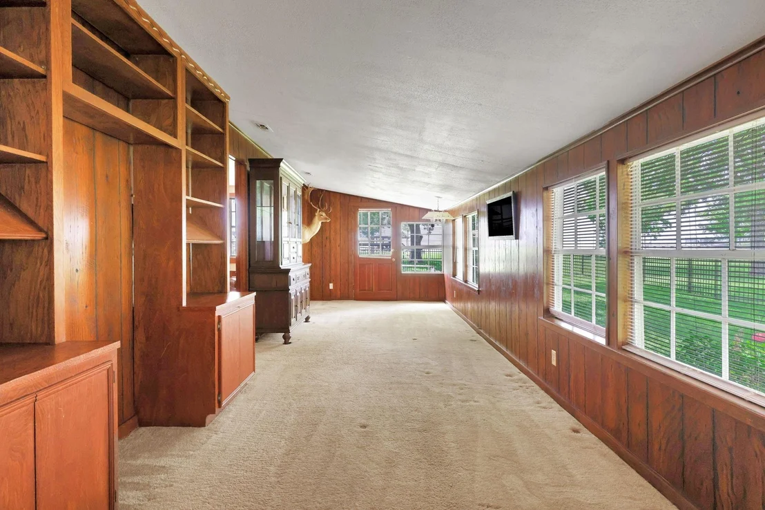 Photo of 151 Lakeview Circle