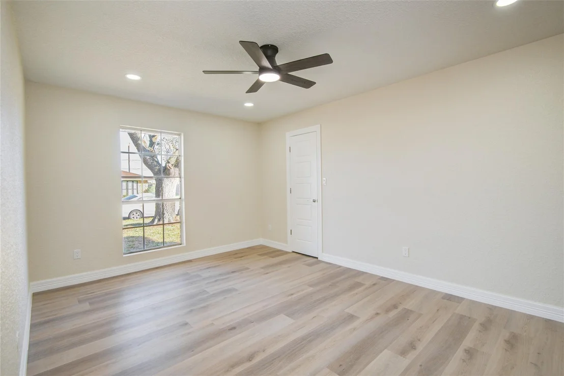 Photo of 3416 Walnut Drive