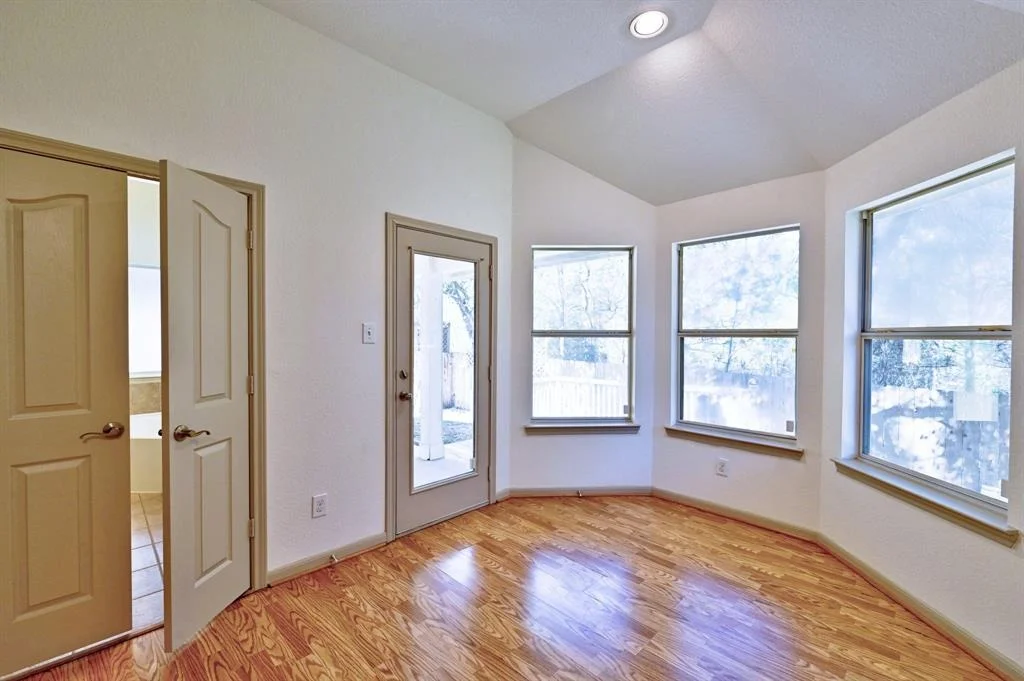 Photo of 1002 Summer Wood Boulevard