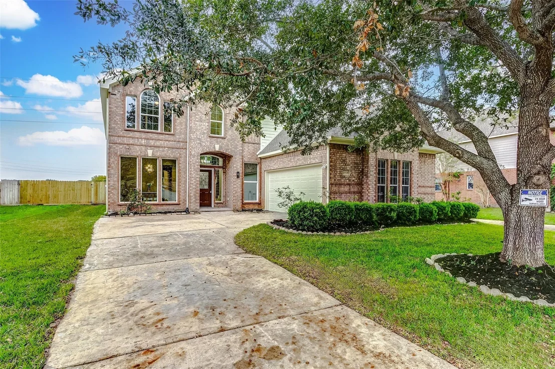 Photo of 1026 Riverchase Drive