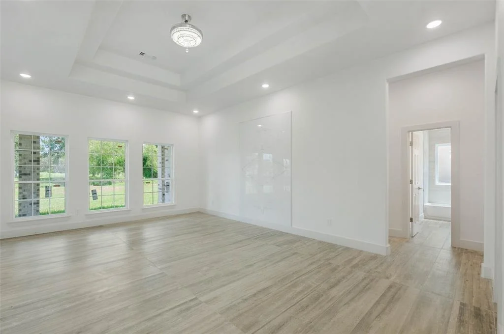 Photo of 2291 Riverside Drive