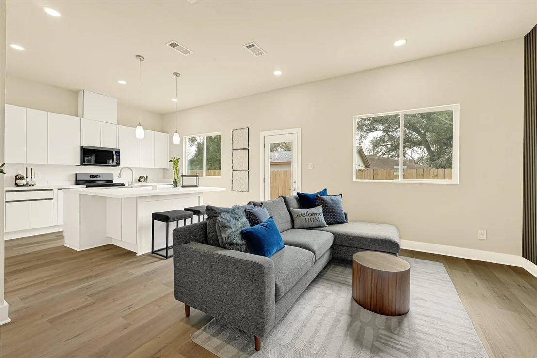 Photo of 706 Savonna