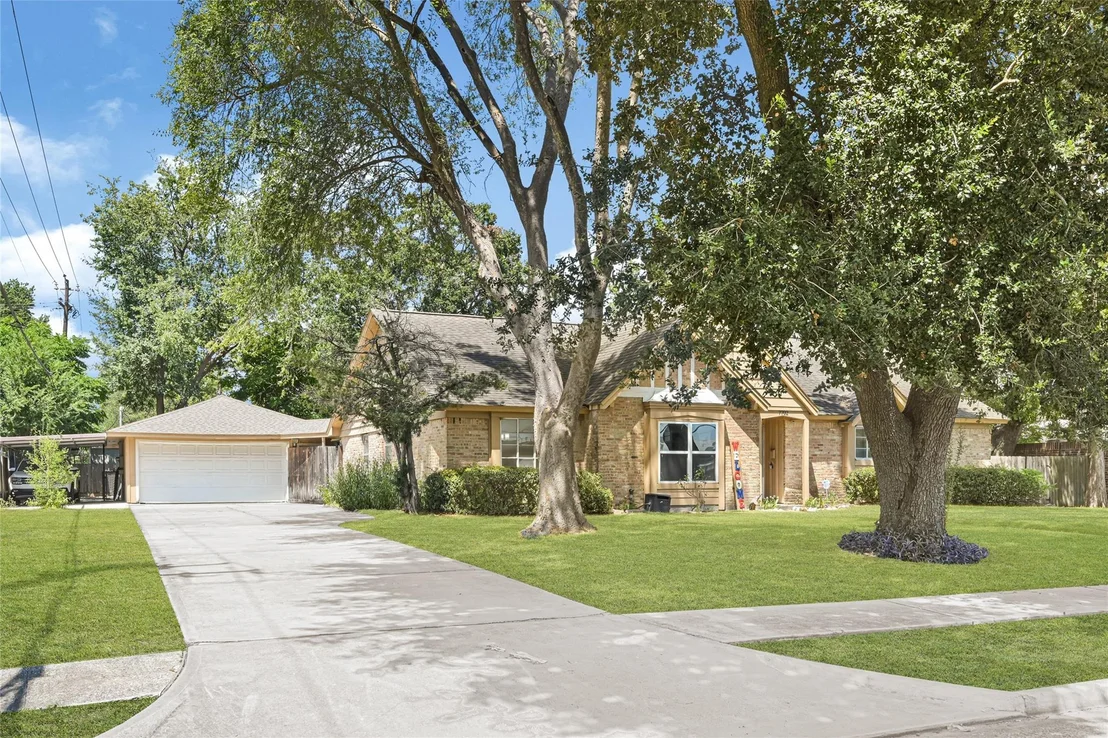 Photo of 7702 Dashwood Drive