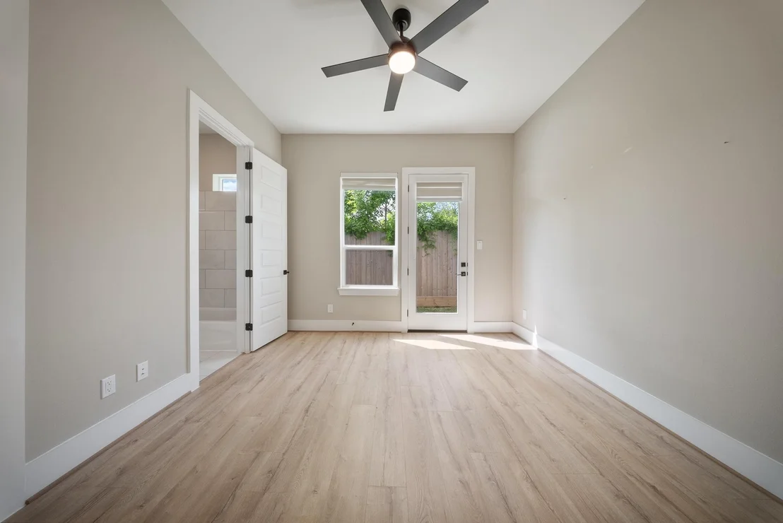 Photo of Unit B at 4013 Griggs Road