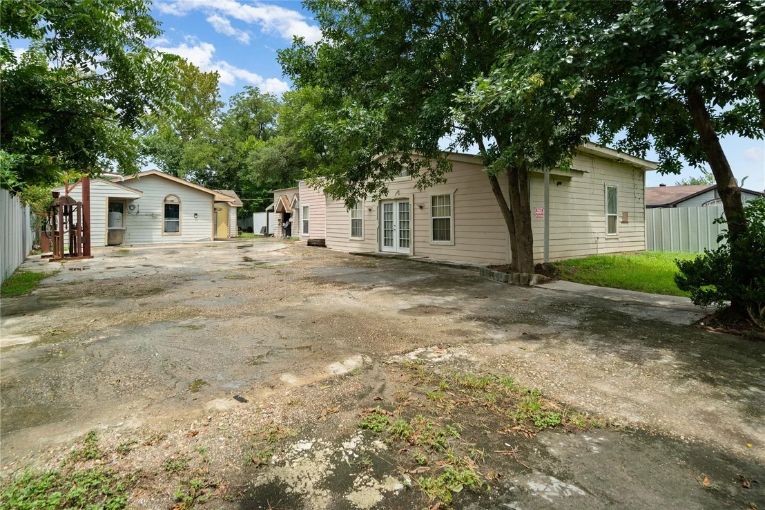 Photo of 1925 Sunny Drive