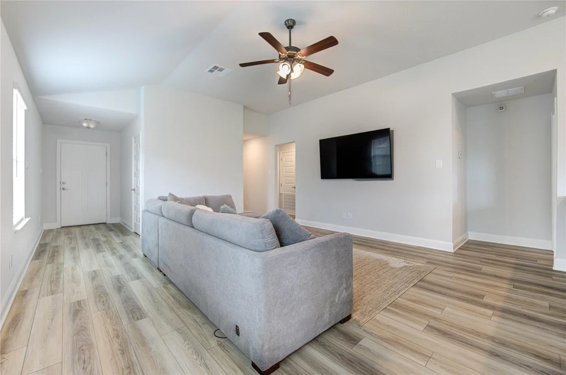 Photo of 412 Sunray Lake Lane