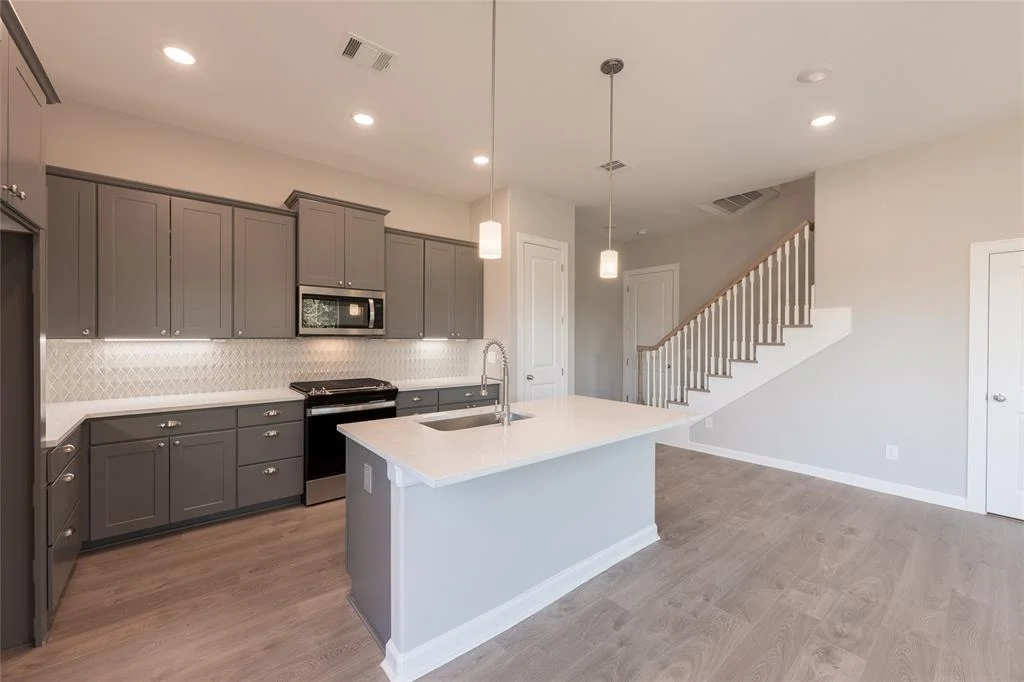 Photo of 6028 Tc Jester Boulevard