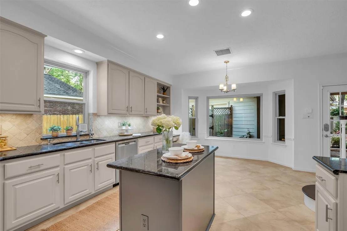 Photo of 118 Quiet Oak Circle