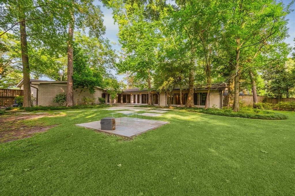 Photo of 323 Electra Drive